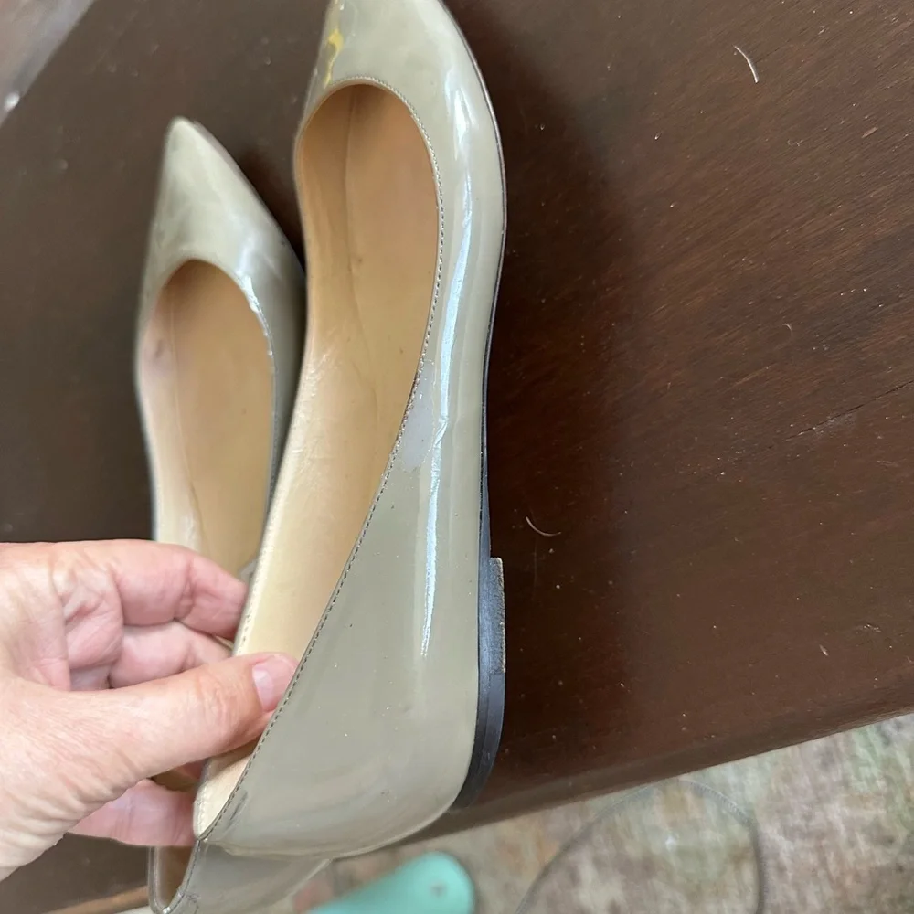 **** Jimmy Choo Size 39 Patent Leather Flats - Picture 6 of 11
